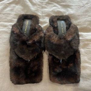 NWT Zara Home thong faux fur slippers sz 38.